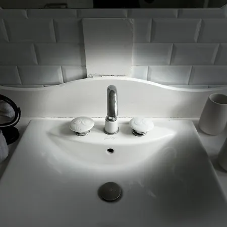 Large In Center شقة أونفلور