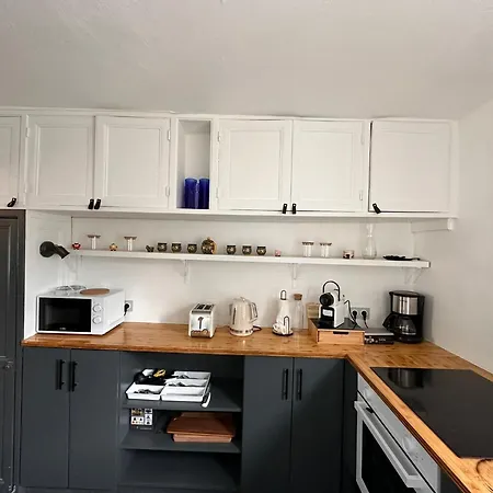 Large In Center * أونفلور