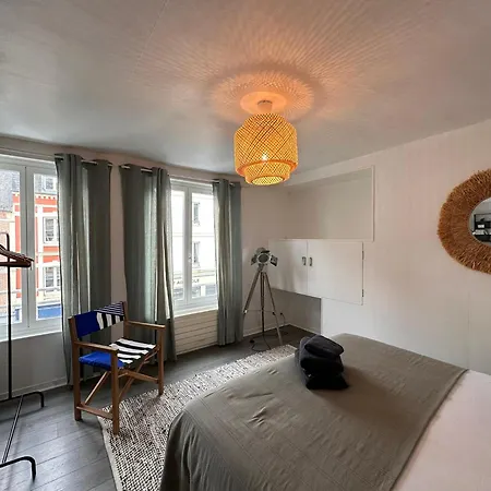 شقة Large In Center *