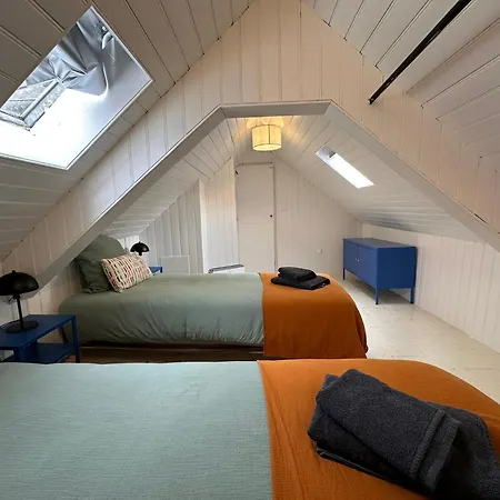 Large In Center Apartment Honfleur