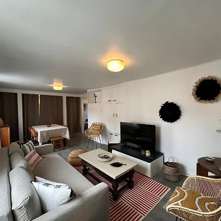 Large In Center Apartment Honfleur