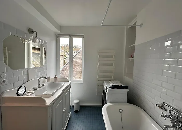 شقة Large In Center *