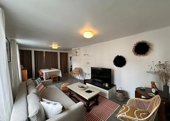 Large In Center شقة أونفلور