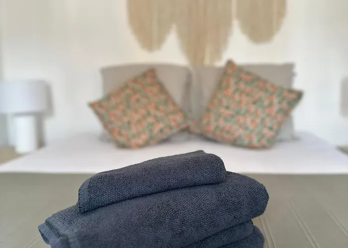 Large In Center أونفلور